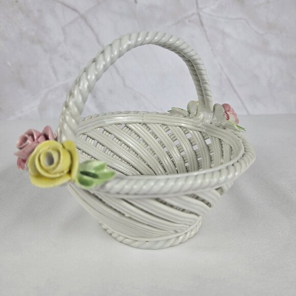 Nuova Capodimonte Porcelain Basket with Pink & Yellow Flowers Vintage Italy - Picture 4 of 14